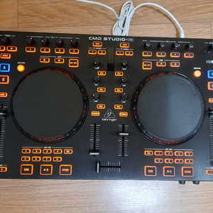 베링거 CMD STUDIO 4A DJ 컨트롤러