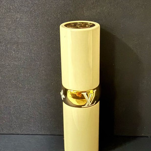 루이비통 LV 립밤 2개있어요(새상품)