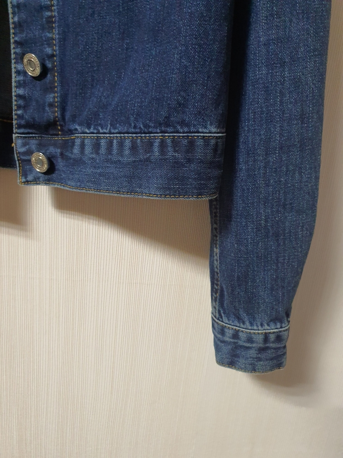 아떼 바네사브루노 스티치 디테일 데님 자켓 34 사이즈 정품 이미지