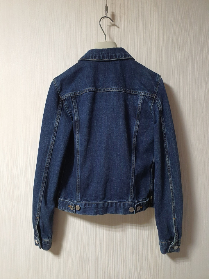 아떼 바네사브루노 스티치 디테일 데님 자켓 34 사이즈 정품 이미지