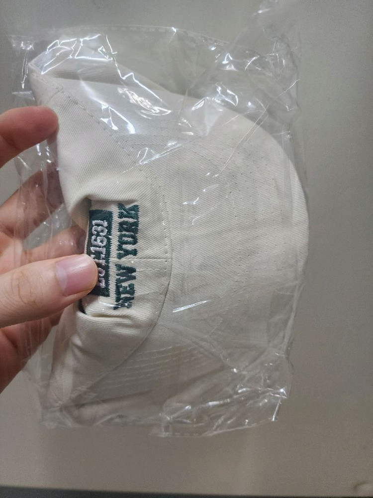 새상품 여성 모자 팝니다.--3