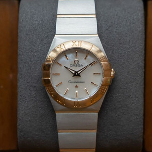 오메가 컨스틸레이션 세드나골드 마더 오브 펄 다이얼 25mm 쿼츠 시계