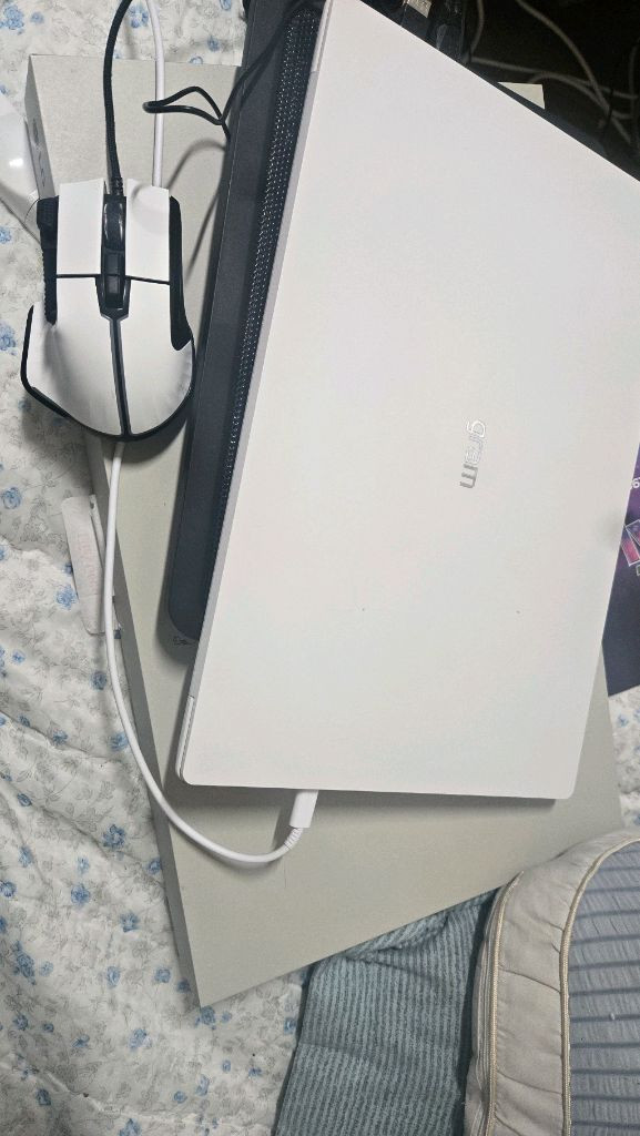 Lg 그램 17Z90TR-ED7WK 팝니다--4