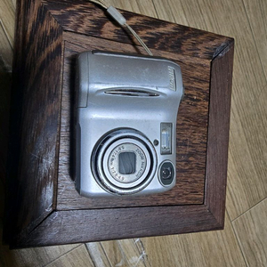 니콘 쿨픽스 3200라