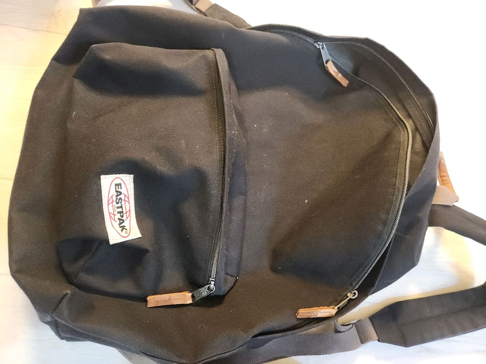 이스트팩 백팩 + 레프트필드 슬링백--1