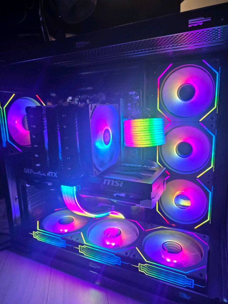 라이젠7 7800X3D RTX5070TI 본체급매합니다 이미지