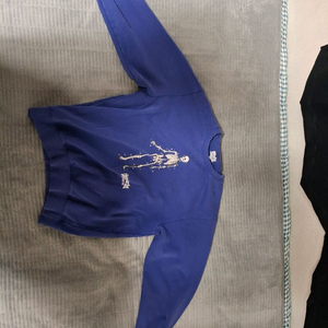 디네댓 프린트 맨투맨