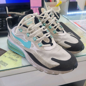 나이키 에어맥스270리액트 245