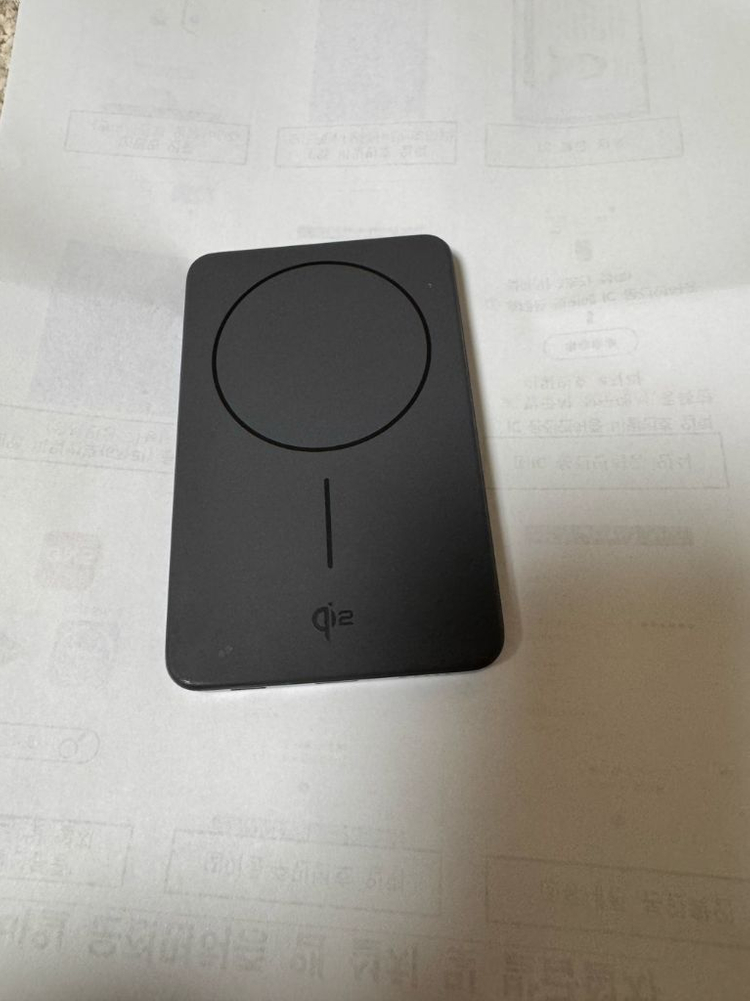 아트뮤 Qi2 15W 맥세이프 초슬림 고속 보조배터리 5000mAh QB310 블랙--3