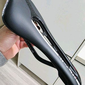 시마노 스텔스 프로팀 카본레일 안장