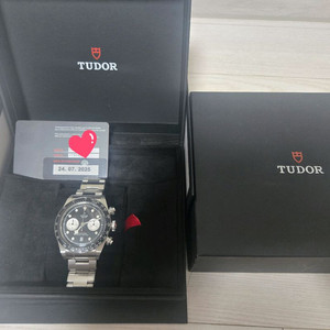 튜더 블랙베이 크로노 역팬더 2025년 스탬프