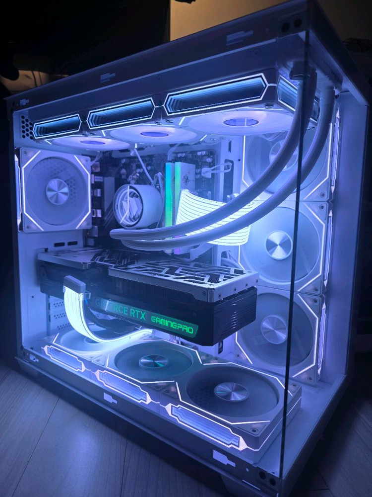 라이젠7 7800X3D RTX4080 고사양본체 팝니다 이미지