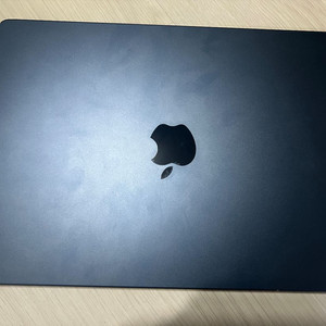 맥북 에어 M2 (화면 손상)