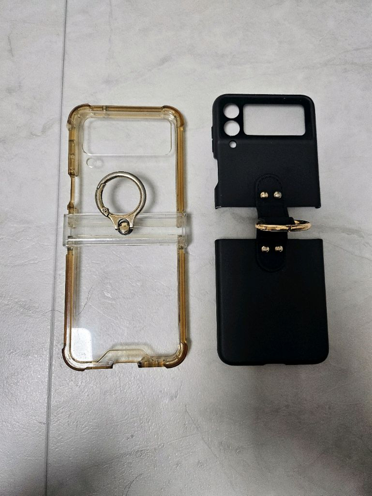 Z플립3 케이스 2개, Z플립5 케이스 2개 판매 (보조 베터리 드려요)--2