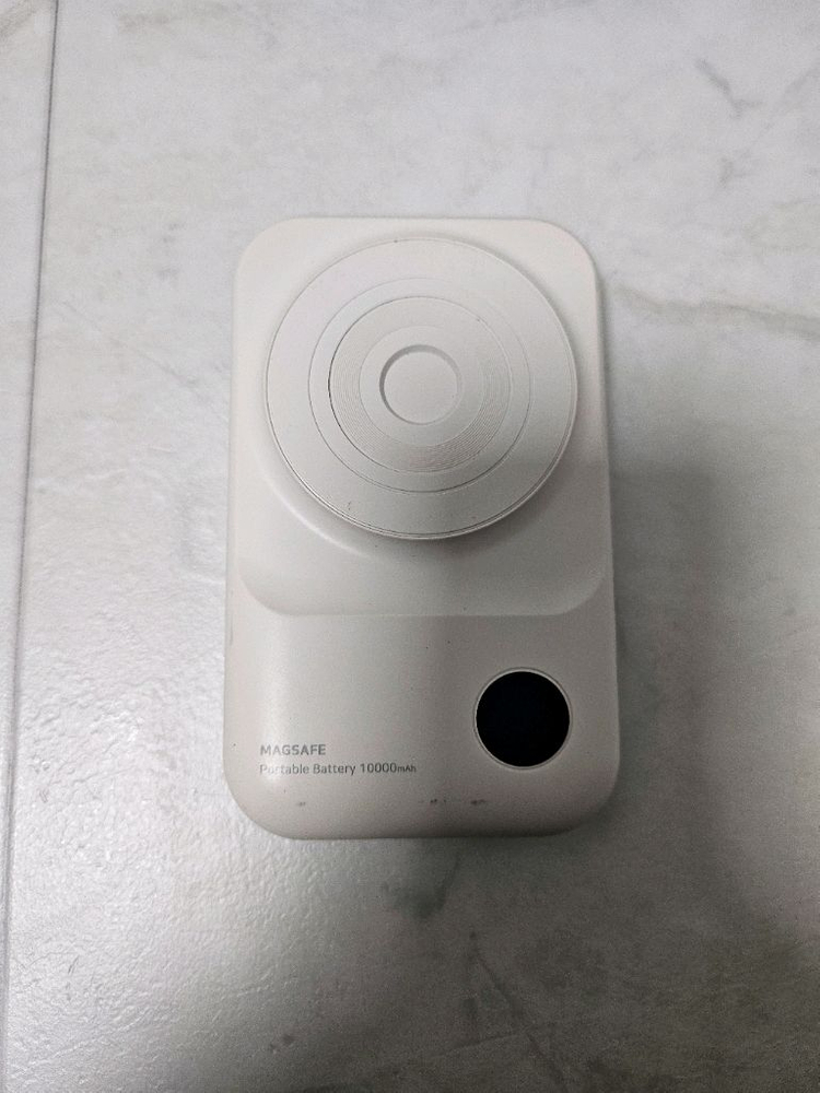 Z플립3 케이스 2개, Z플립5 케이스 2개 판매 (보조 베터리 드려요)--3