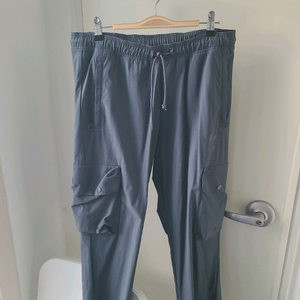 남성 아디다스 Adidas 유틸리티 카고 팬츠 밴딩 나일론 조거바지 100 그레이 / 코닥 나이키 에피그램 나이키