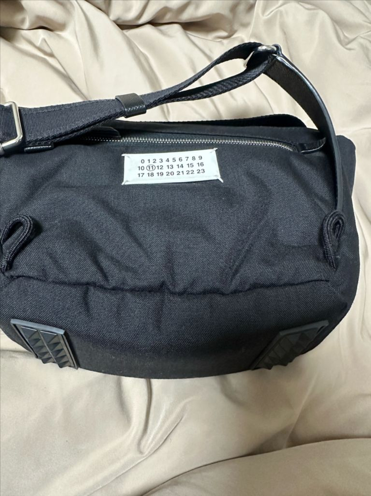 마르지엘라 글램 슬램 메신저 백 판매--1