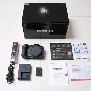 캐논 EOS R8 바디 풀프레임 미러리스