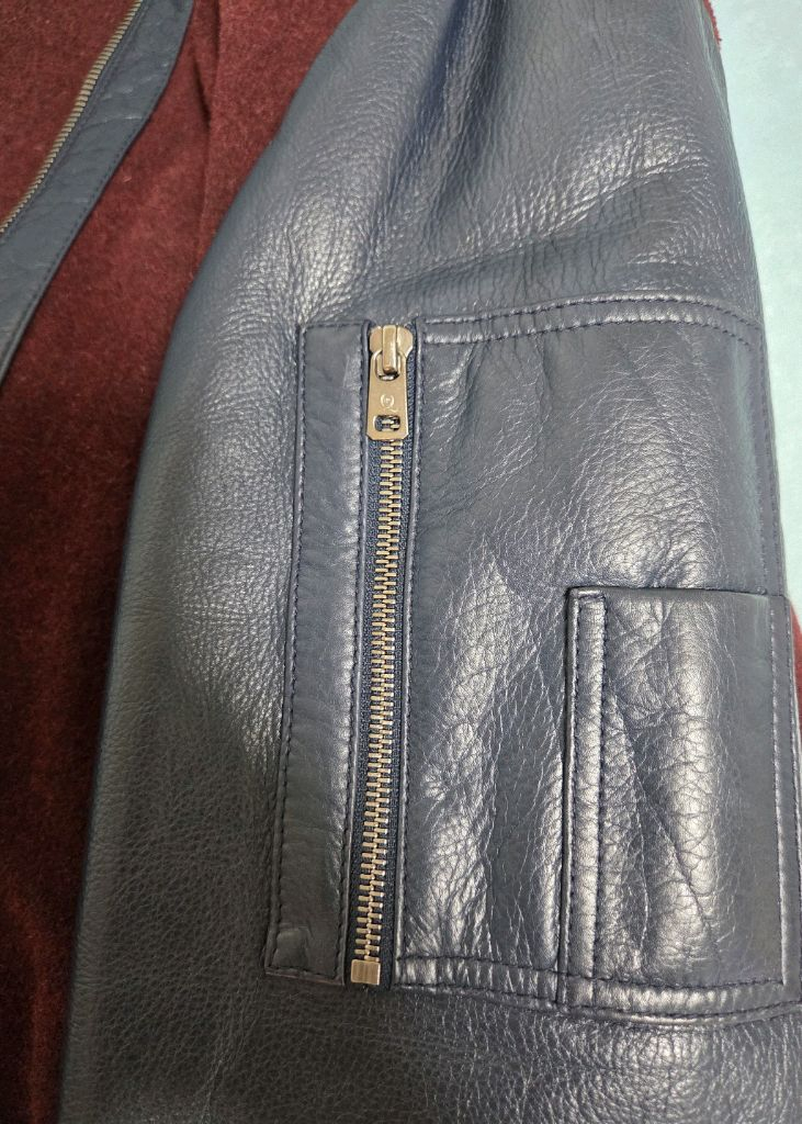 맥퀸 바시티 레더자켓--5