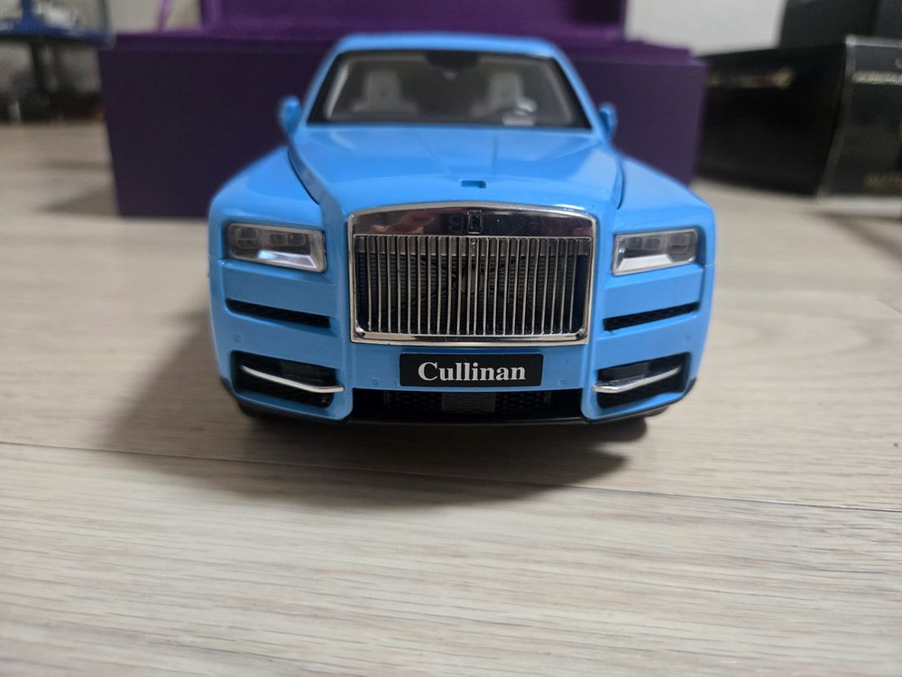 1/18 켕파이 컬리넌 베이비블루 다이캐스트--0