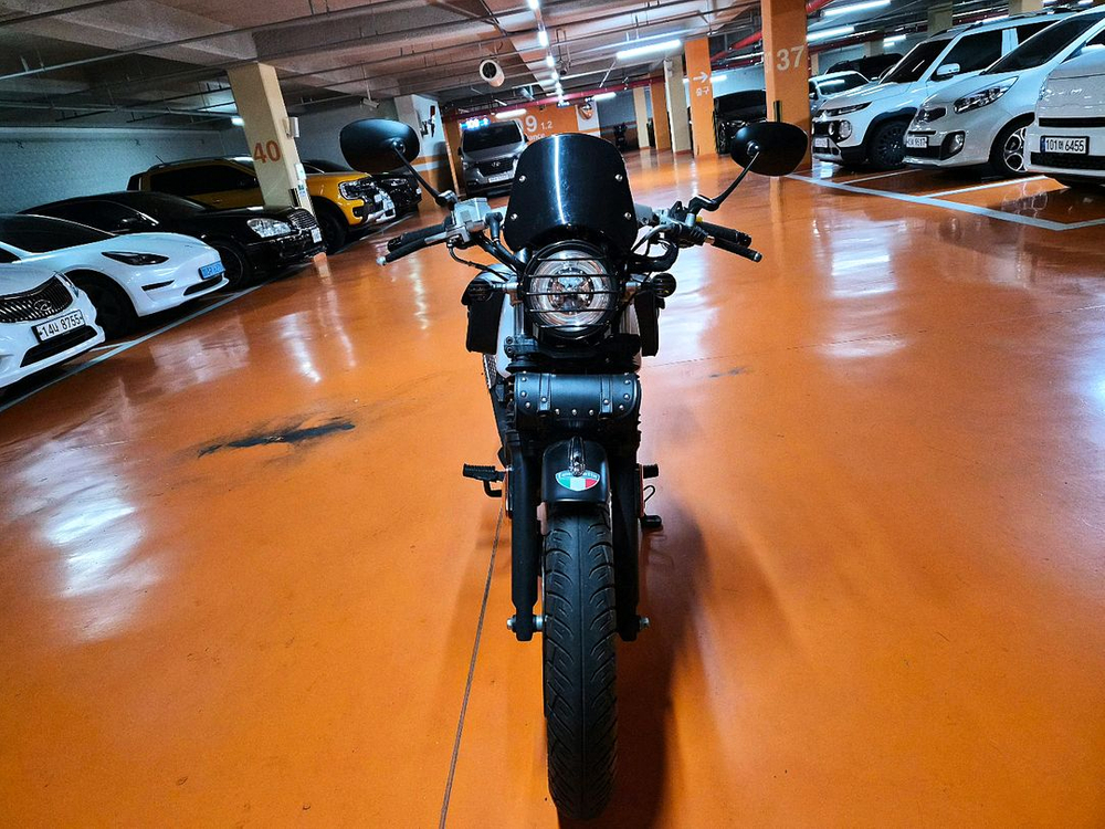 그리폰125 카페레이서 커스텀 판매 17년식--4