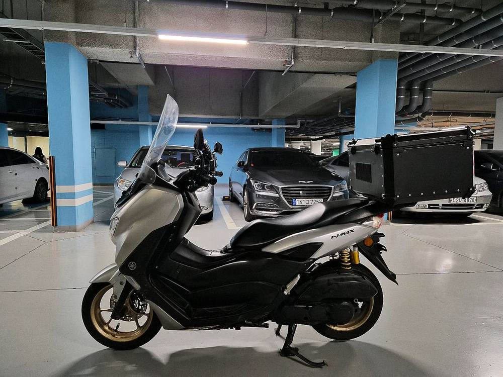 NMAX125 21년식 7만 판매합니다--4