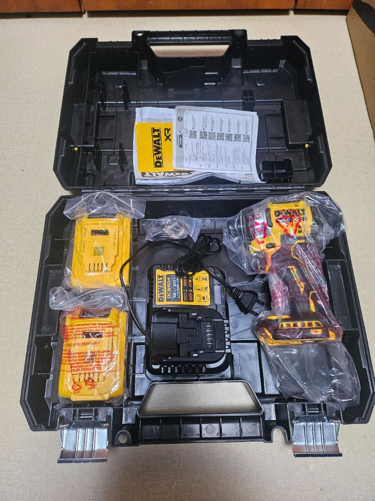 디월트임팩드릴 DCF 860(오리지널 정품 미사용)--0