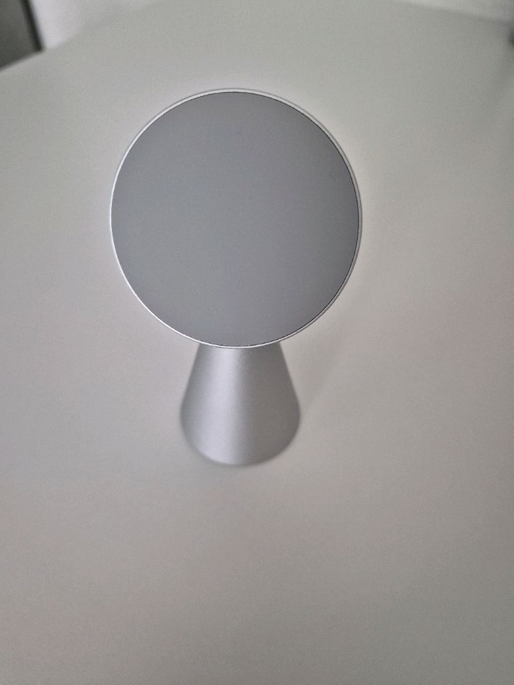 리카틸 샴페인 아이폰 맥세이프 거치대오브제--1