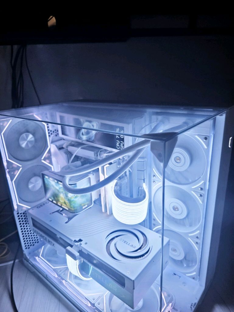 라이젠9 9950X3D RTX5090 64GB 3TB 고급PC--2