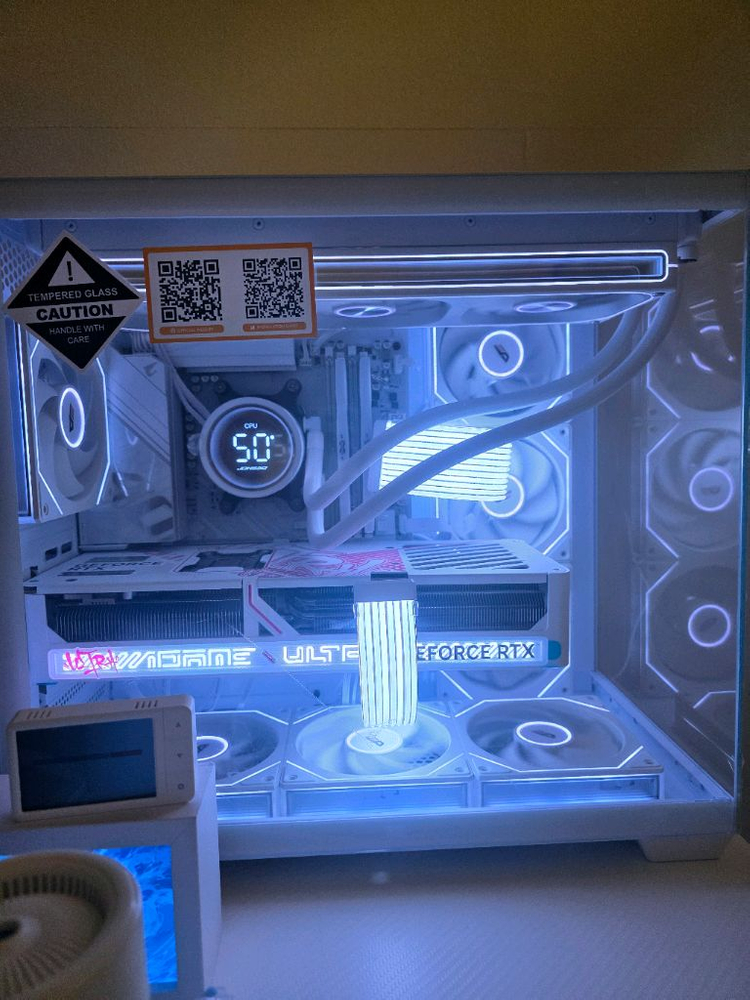 라이젠7 9800X3D RTX5080 화이트새상품PC 팝니다 이미지