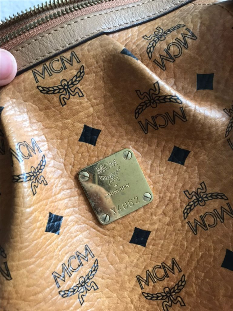 정품 mcm숄더백--6