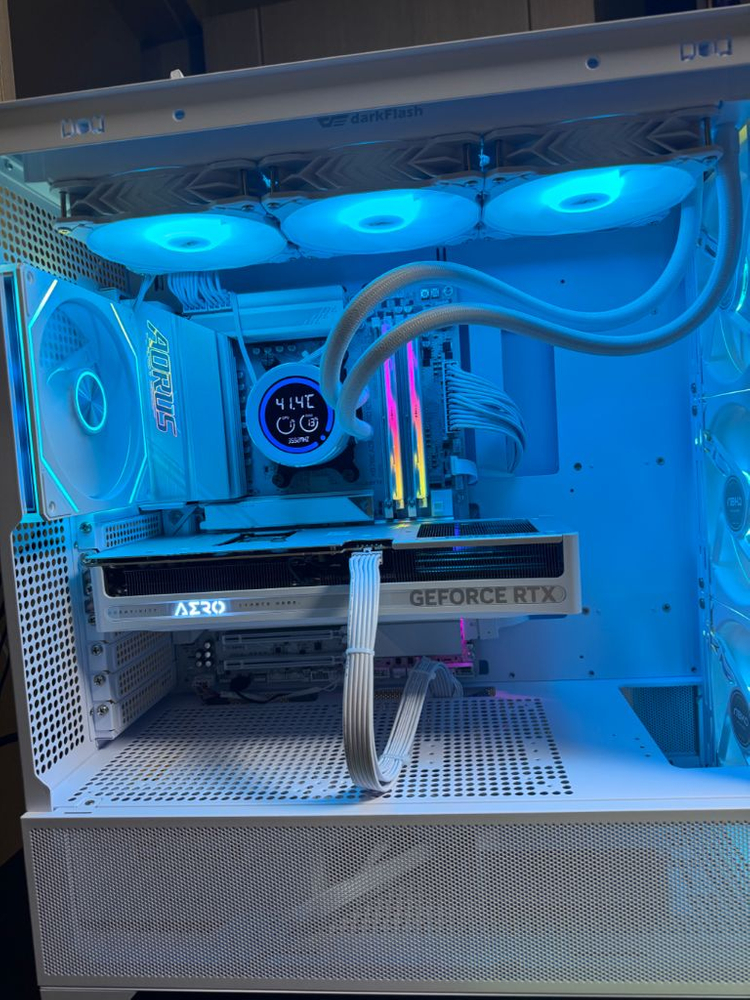 컴퓨터(9950X3d + 5080) 99501--3