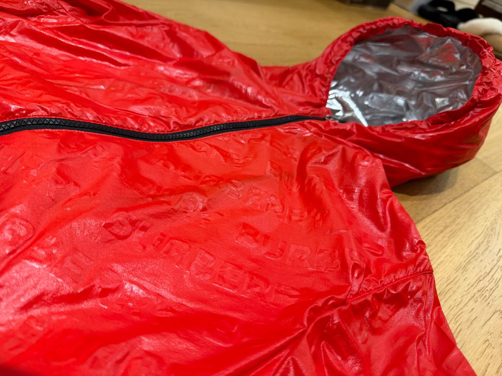 버버리 키즈 엠보싱 로고 바람막이 10Y 팝니다--3