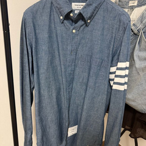 톰브라운 샴브레이 블루 4바 셔츠 1사이즈