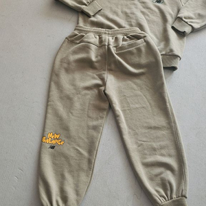 뉴발란스키즈 상하복 140