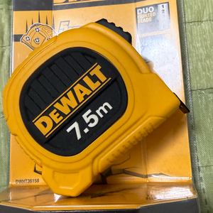 디월트 줄자 7.5m 새제품