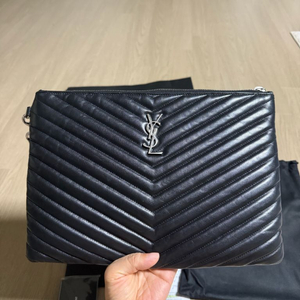 생로랑 클러치 은장 미디움