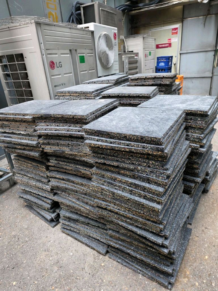 중고 25T 코팅 고무 블럭, 약 300장, 상태 무난--2