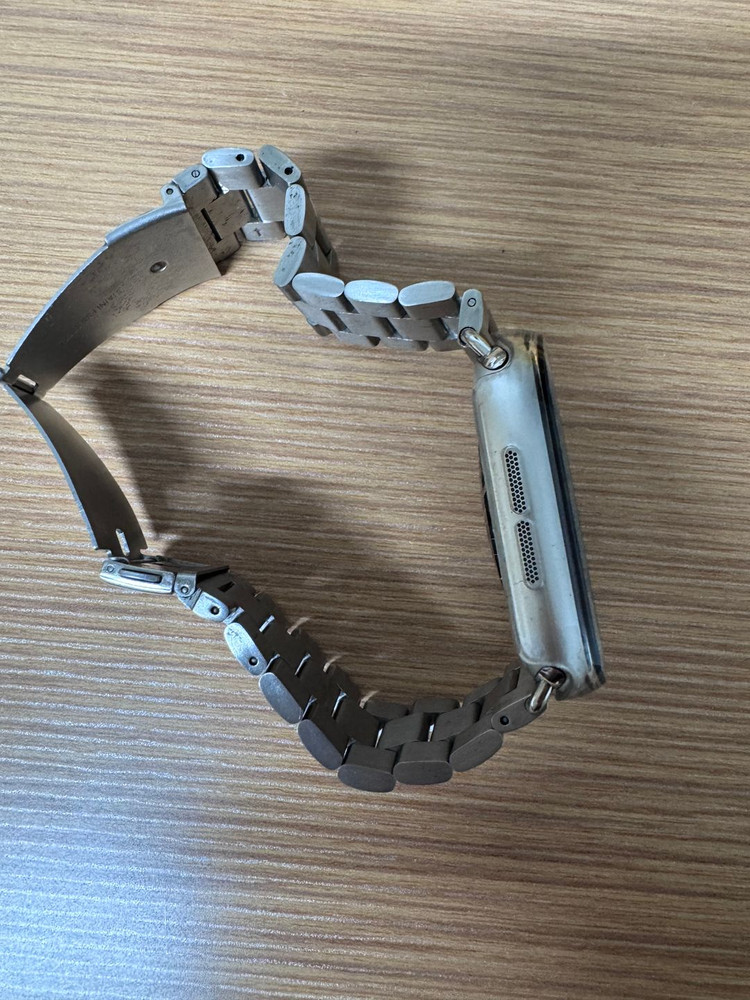 애플워치 10 46mm 셀룰러 실버 팝니다.--3