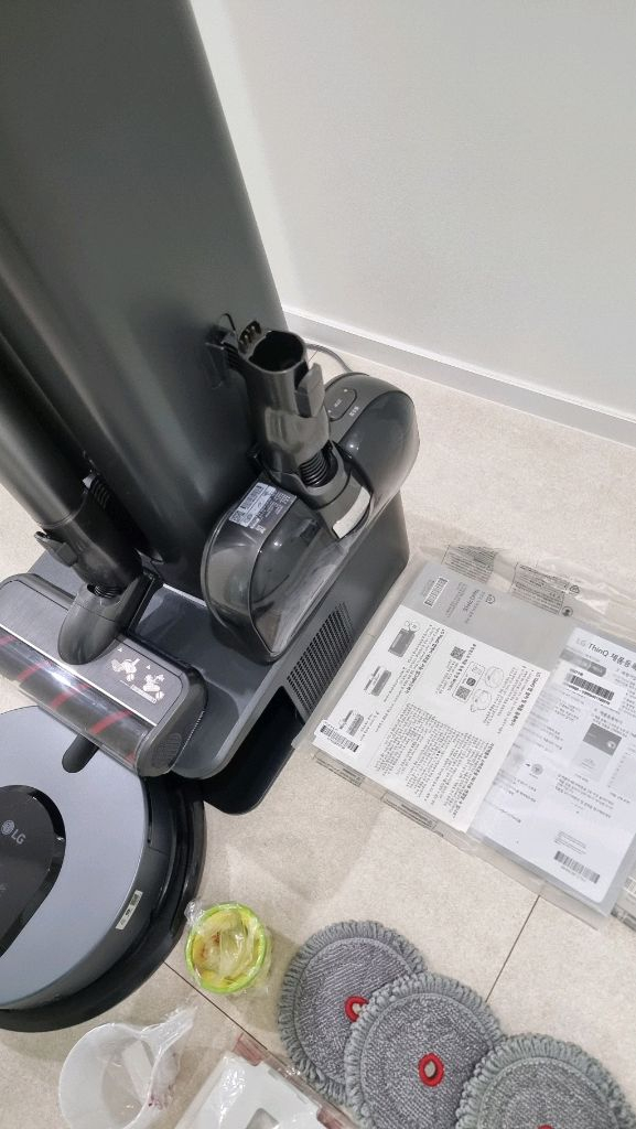 LG 코드제로 무선청소기, 물걸레 로봇청소기 세트 A급--3