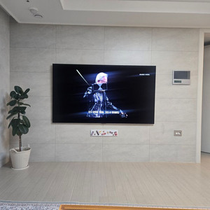 LG OLED77G4KNA 밀착 벽걸이형 팝니다