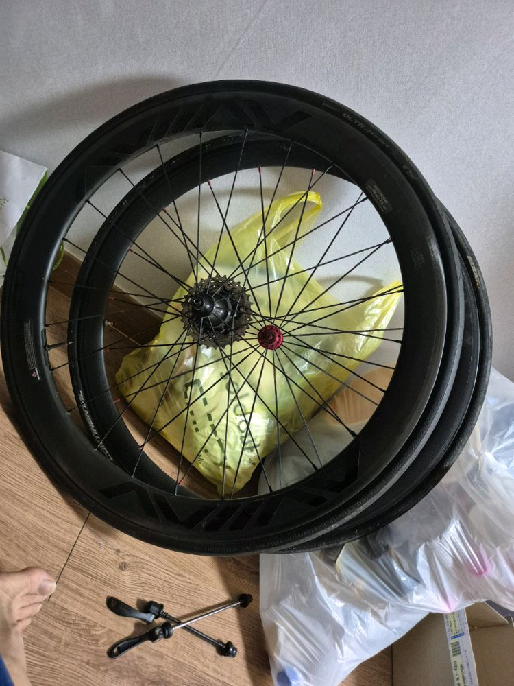 카본휠 로드바이크 판매합니다--1