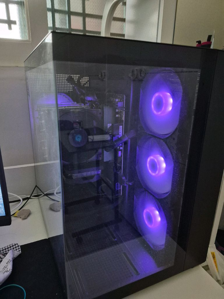 컴퓨터 4060Ti 이미지