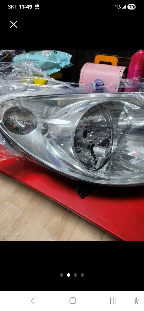 소형차 푸조307조수석 헤드라이트--1