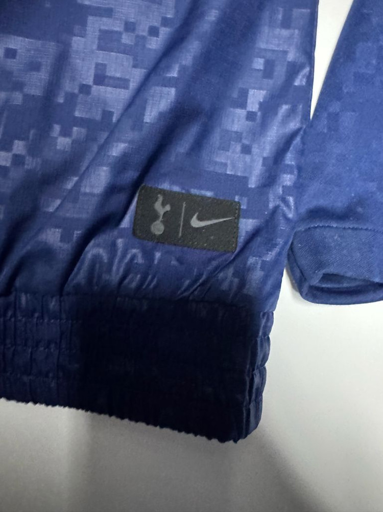 희귀!! 나이키 x 토트넘 빅 로고 윈드러너 반집업 M ~ L 네이비--5