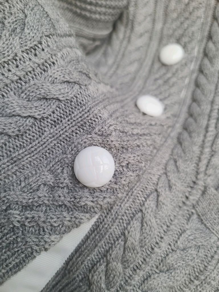 새상품 ) 여성 그레이 긴팔 케이블 버튼 가디건 화이트단추 여리핏 / 폴로 타미힐피거 띠어리 마시모두띠 자라--2