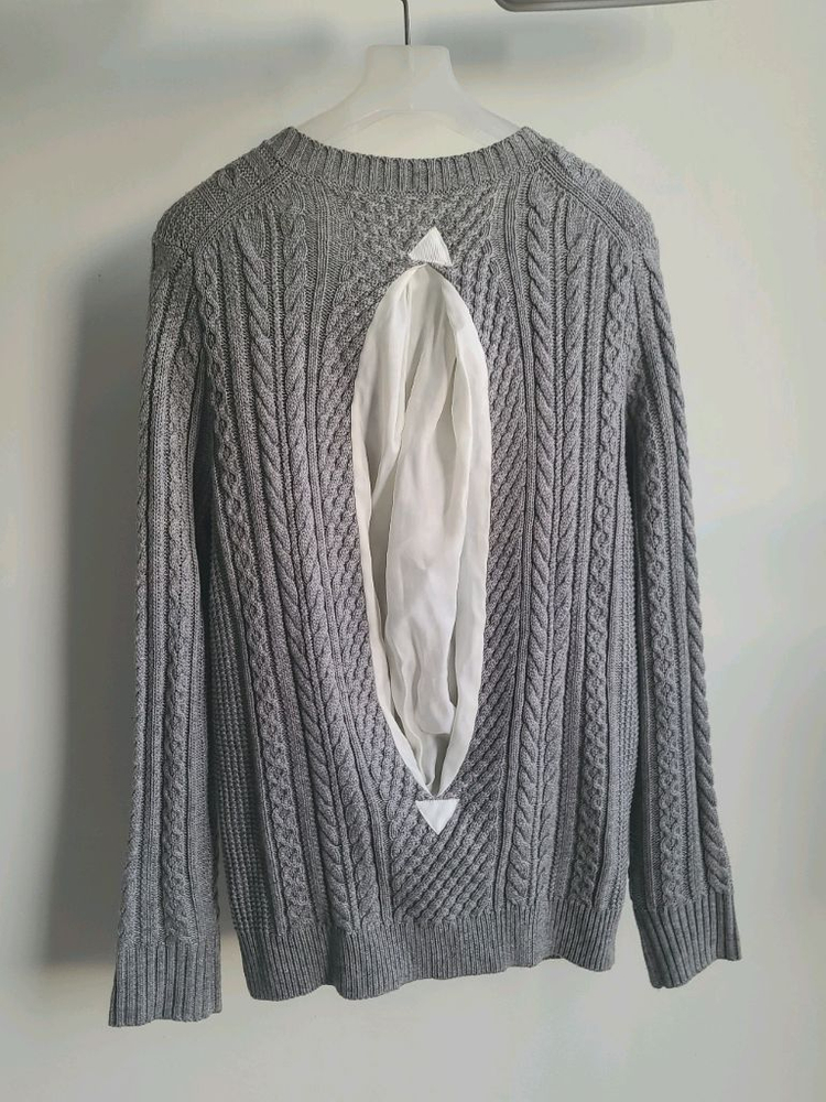 새상품 ) 여성 그레이 긴팔 케이블 버튼 가디건 화이트단추 여리핏 / 폴로 타미힐피거 띠어리 마시모두띠 자라--4