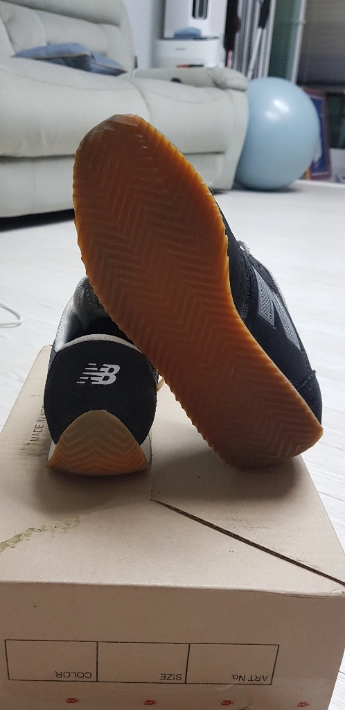 뉴발란스320 경량운동화 225mm S급! 세탁완료! 이미지