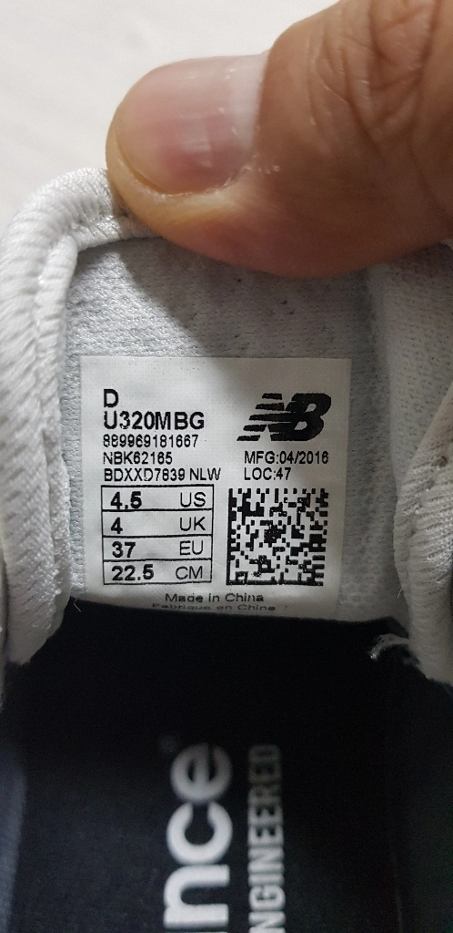 뉴발란스320 경량운동화 225mm S급! 세탁완료! 이미지