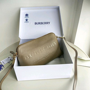 시그니쳐 크로스백 머드(카키)색상